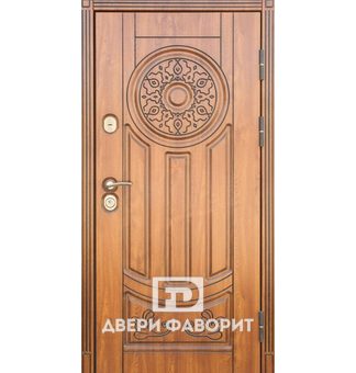 дверь усилена тремя петлями отделана виноритом